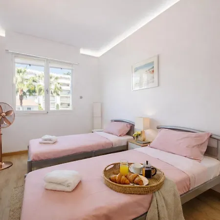 Croisette 200m Spacious & Quiet 2-bedroom With Terrace