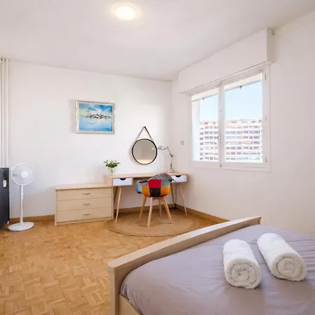Croisette 200m Spacious & Quiet 2-bedroom With Terrace Cannes