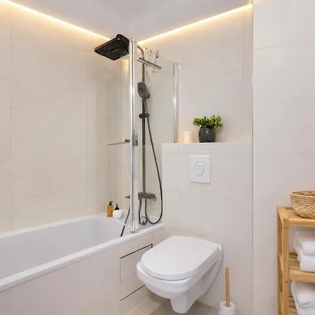 Croisette 200m Spacious & Quiet 2-bedroom With Terrace * Cannes