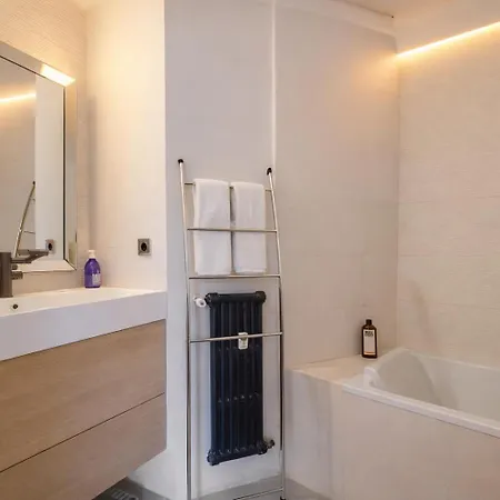 Croisette 200m Spacious & Quiet 2-bedroom With Terrace Appartement Cannes