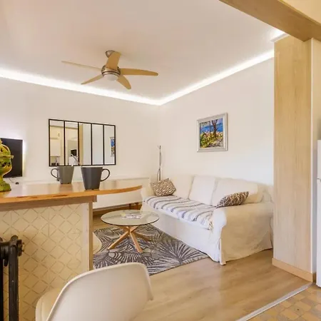 Croisette 2 Bedroom And Terrace Apartament Cannes