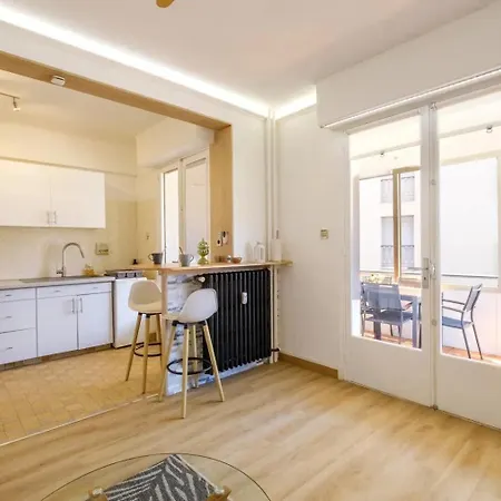 Croisette 2 Bedroom And Terrace *