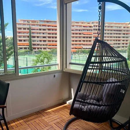 Croisette - Spacious 2 Bedroom And Terrace Daire *